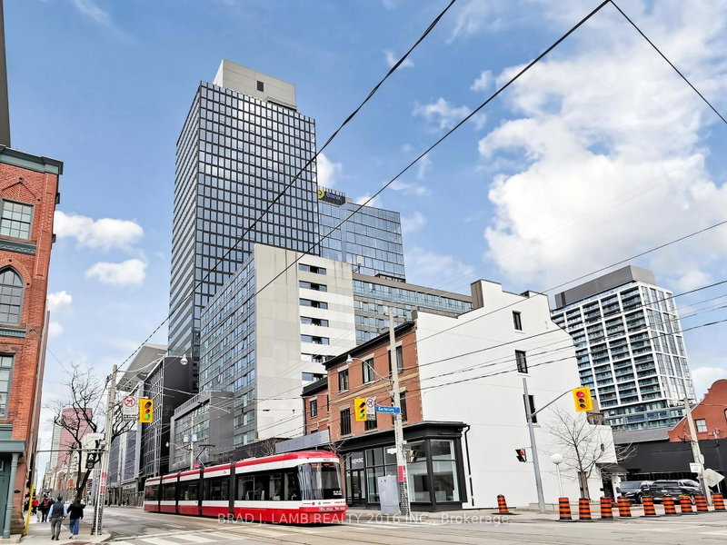 1808 - 284 King Street E
