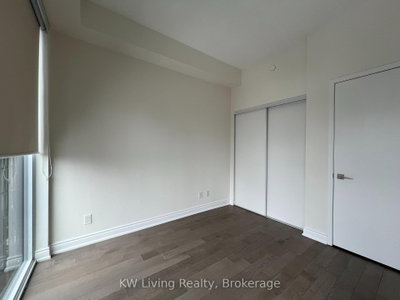 17 Dundonald Street • #1007 • Toronto, ON photo 8