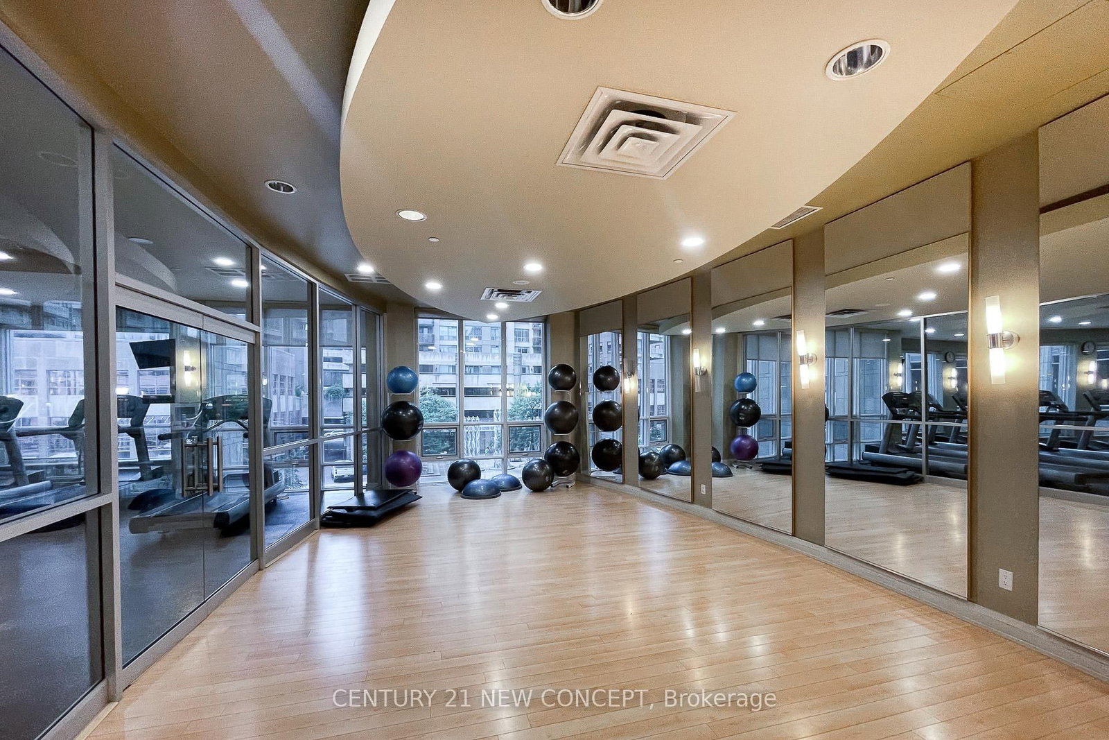 761 Bay Street • #404 • Toronto, ON photo 22
