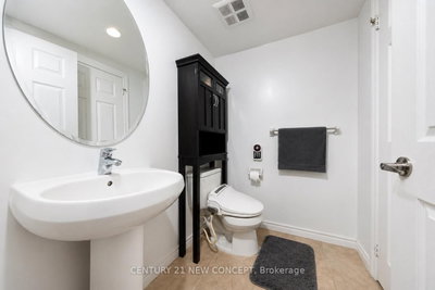 761 Bay Street • #404 • Toronto, ON photo 5