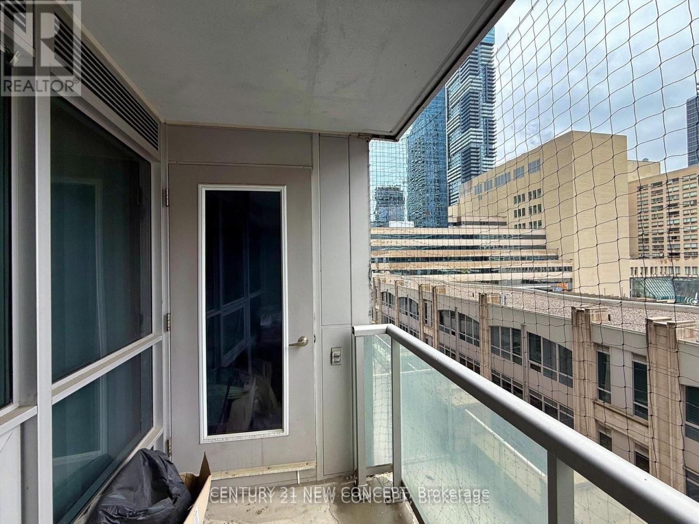 761 Bay Street • #404 • Toronto, ON photo 9