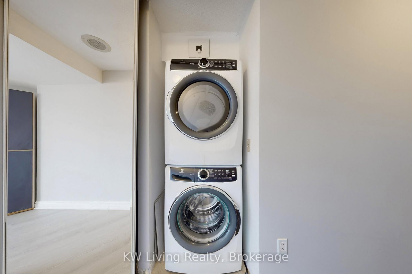 7 Concorde Place • #2309 • Toronto, ON photo 12