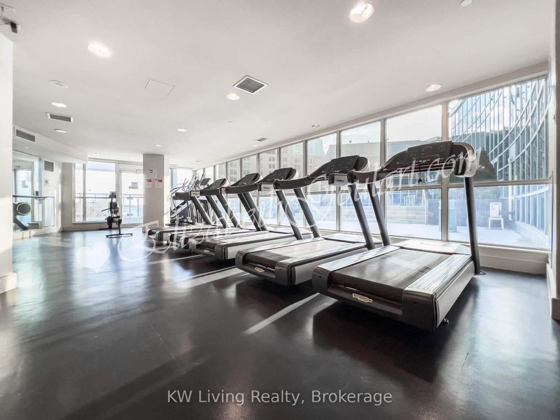 2111 - 208 Queens Quay SW W
