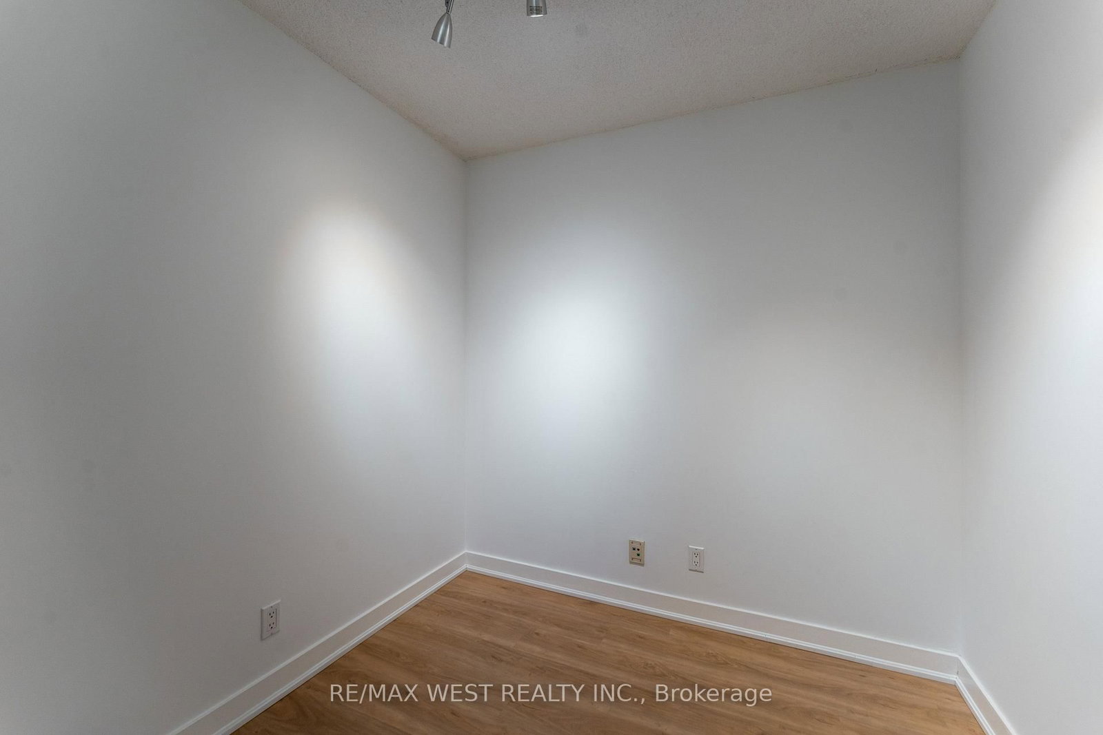 373 Front Street • #2509 • Toronto, ON photo 17