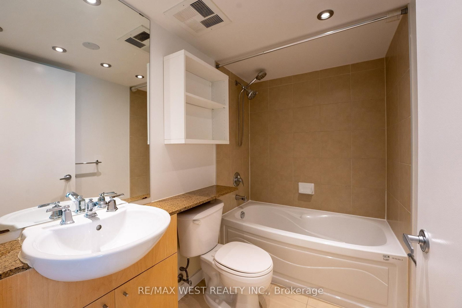 373 Front Street • #2509 • Toronto, ON photo 19