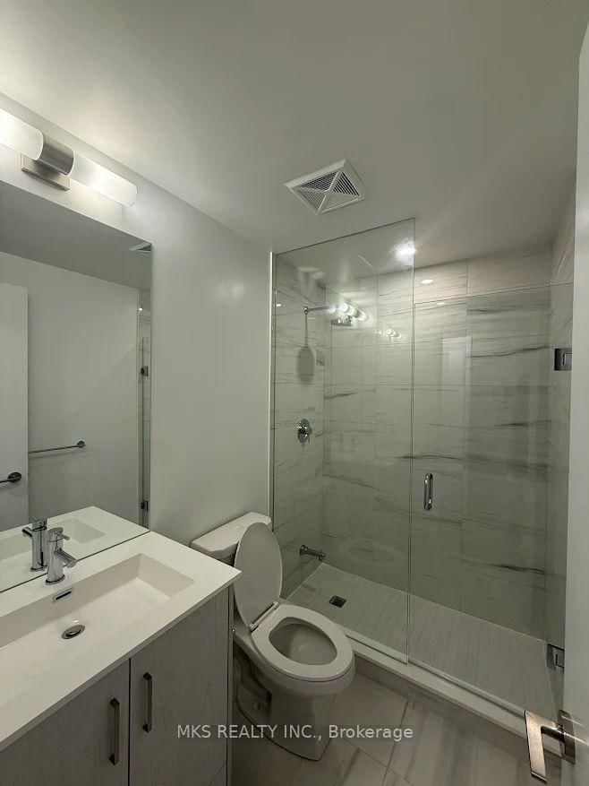 1806 - 180 Front Street E