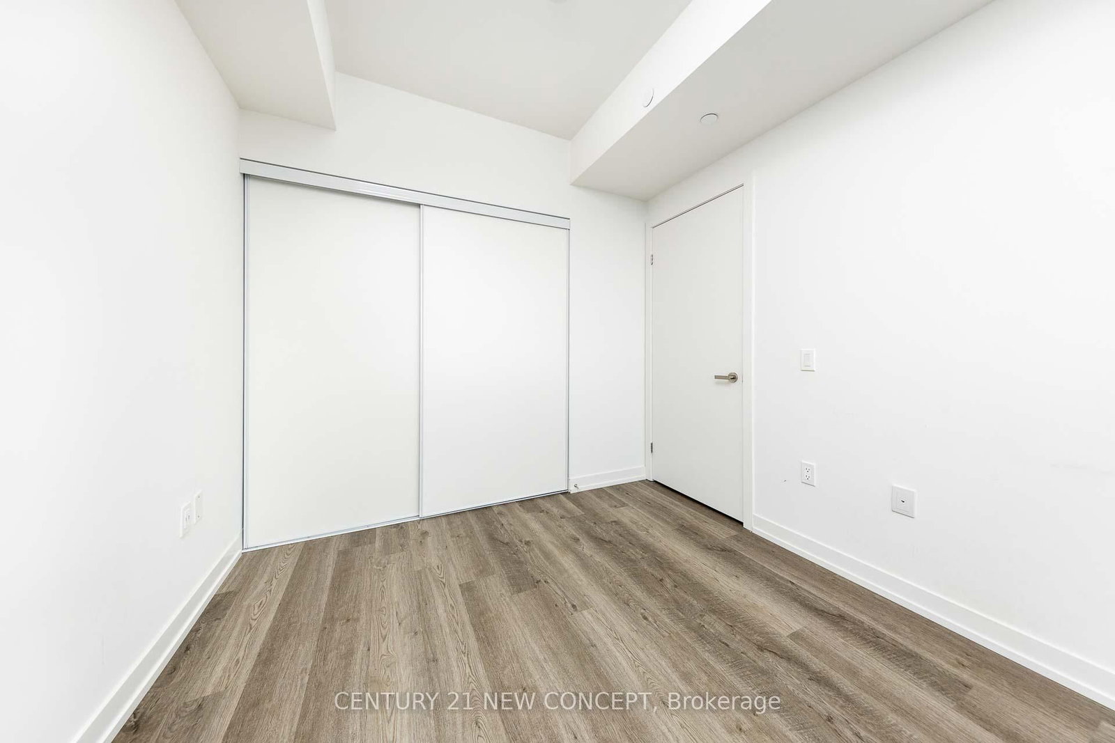 55 Cooper Street • #7702 • Toronto, ON photo 11
