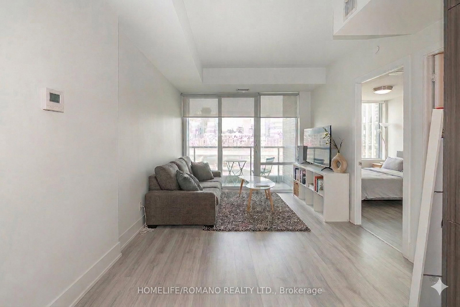 1 Edgewater Drive • #823 • Toronto, ON photo 10