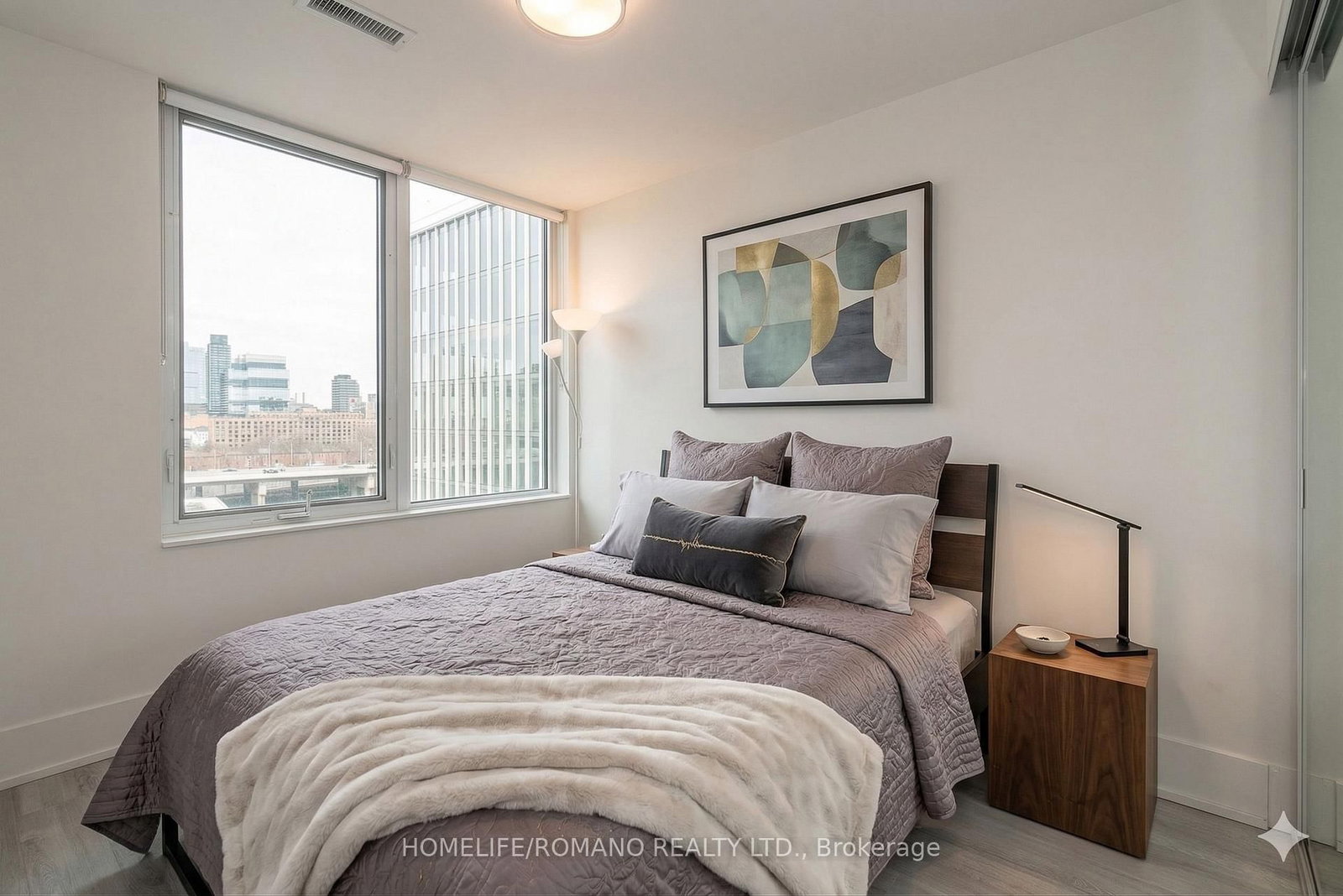 1 Edgewater Drive • #823 • Toronto, ON photo 11