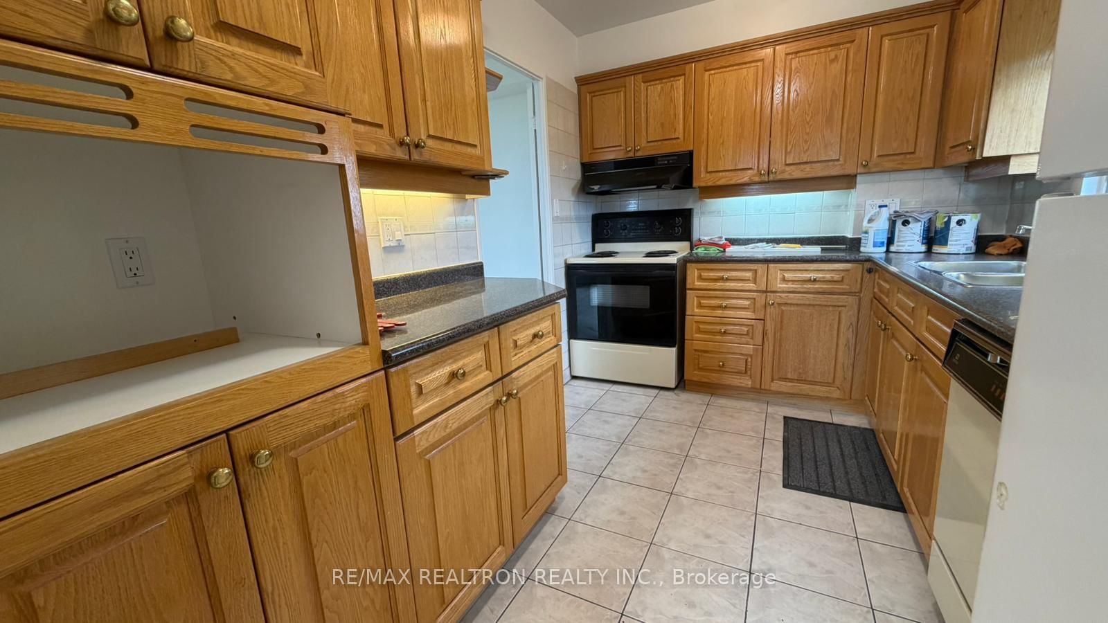 15 Vicora Linkway • #903 • Toronto, ON photo 10