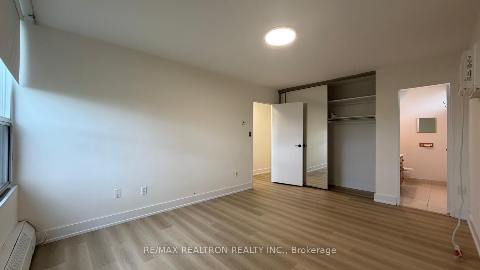 15 Vicora Linkway • #903 • Toronto, ON photo 13