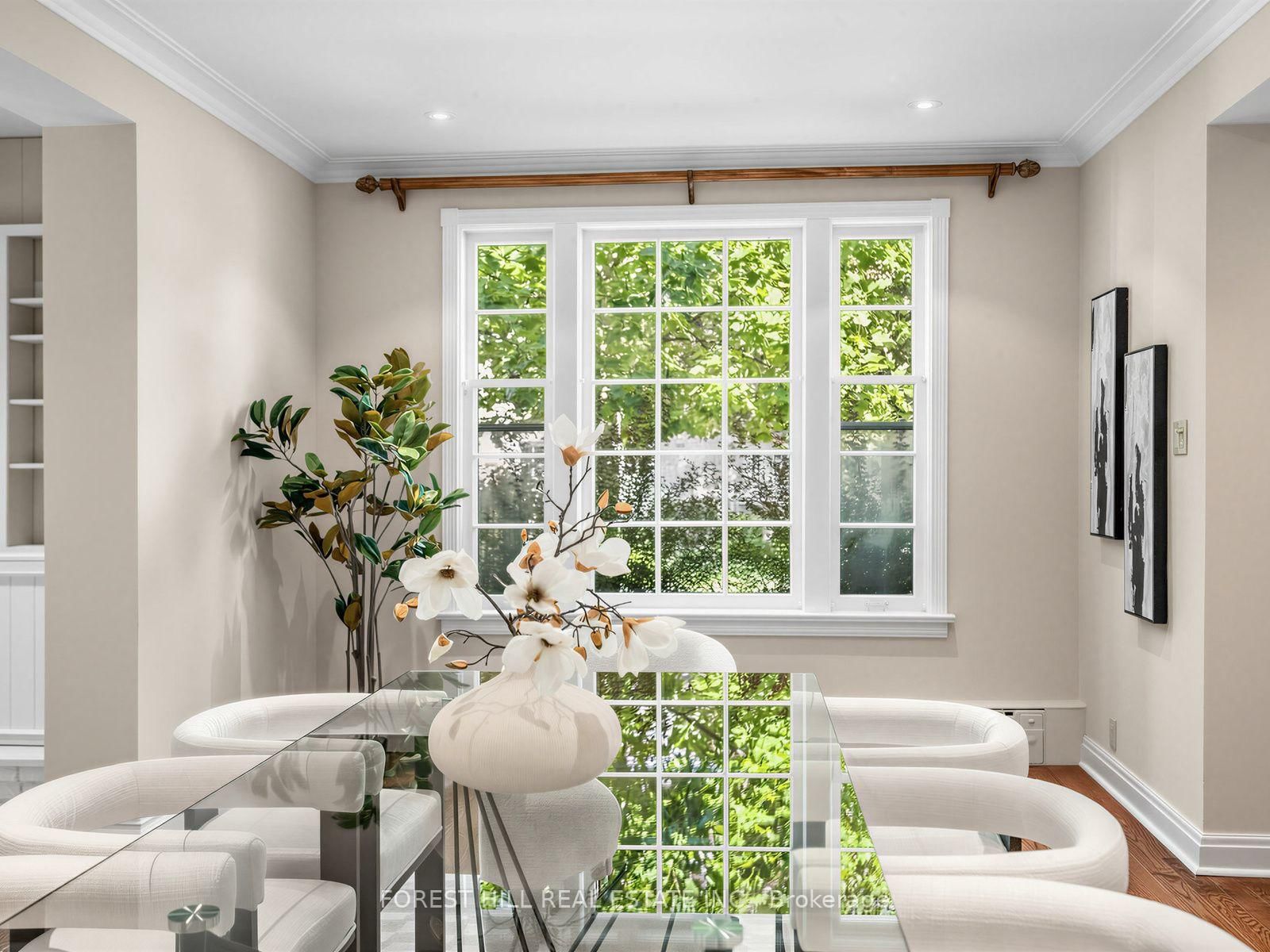 552 St Clements Avenue • Toronto, ON photo 9