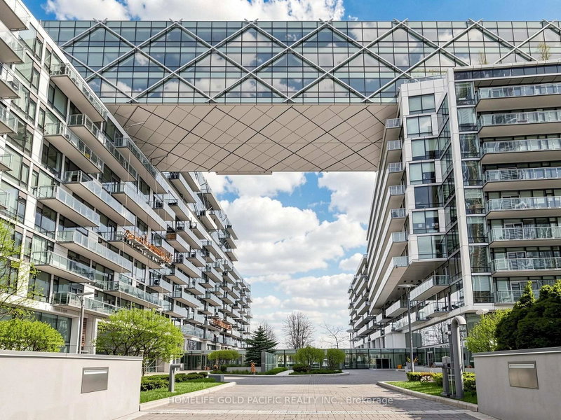 732 - 39 Queens Quay E
