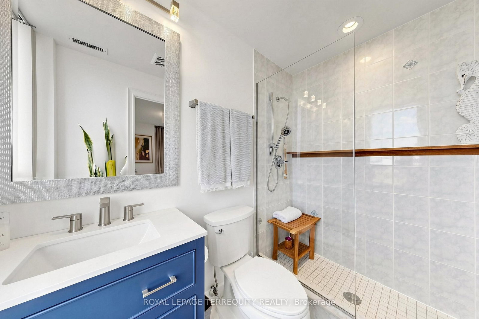 2 Clairtrell Road • #LPH 1 • Toronto, ON photo 17