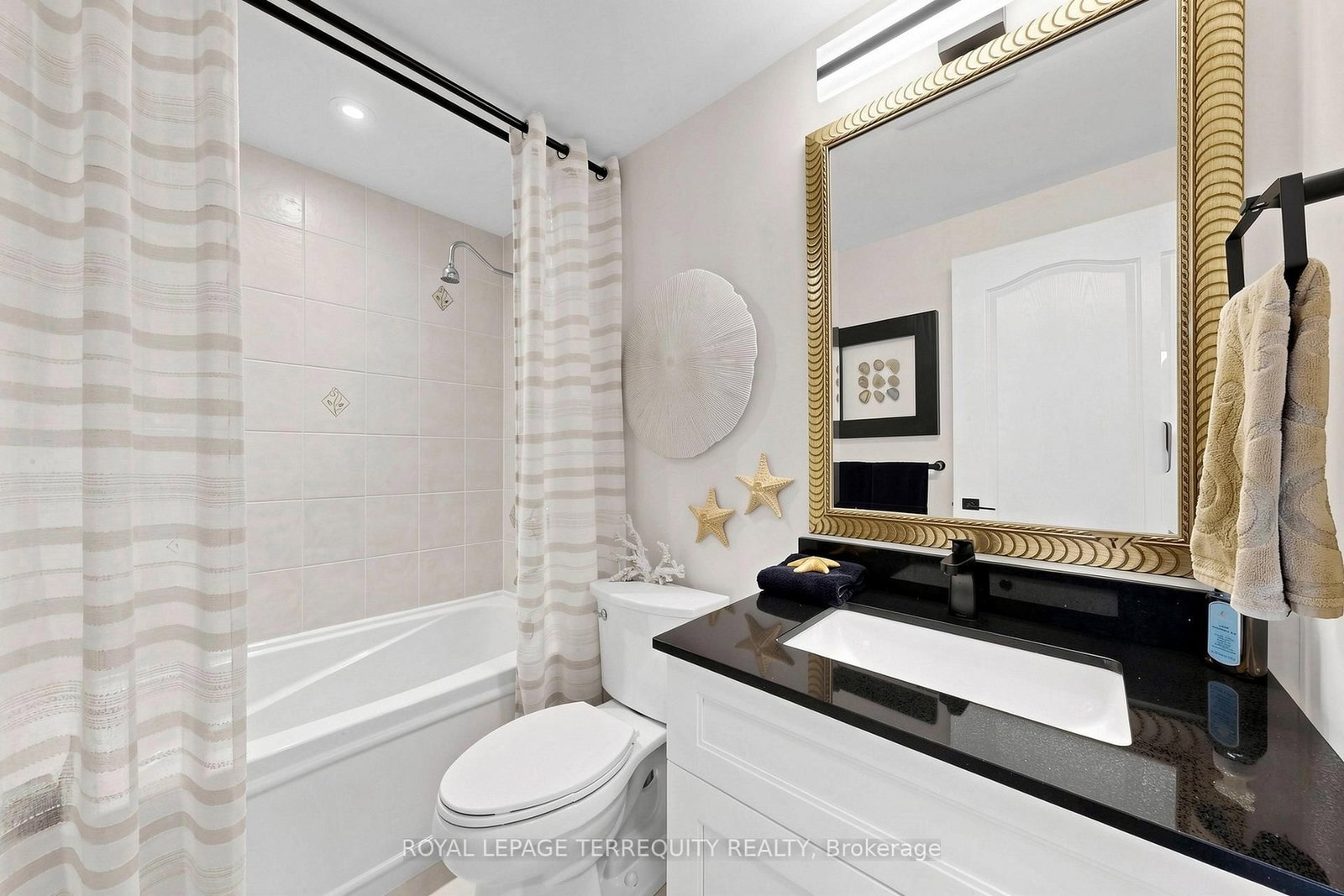 2 Clairtrell Road • #LPH 1 • Toronto, ON photo 21