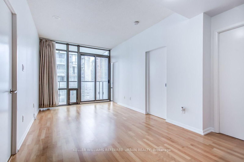 3109 - 38 Grenville Street