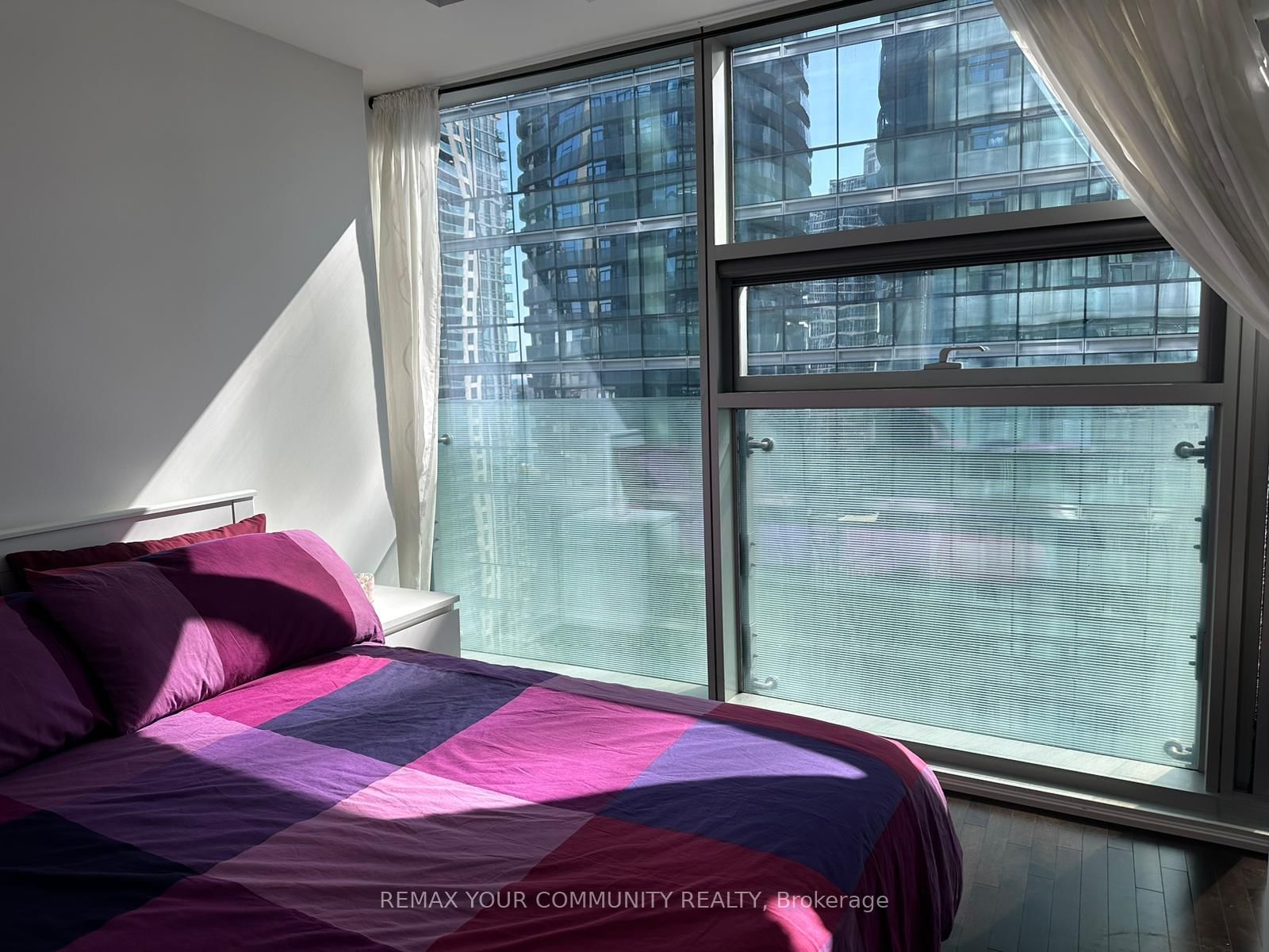 14 York Street • #1709 • Toronto, ON photo 11