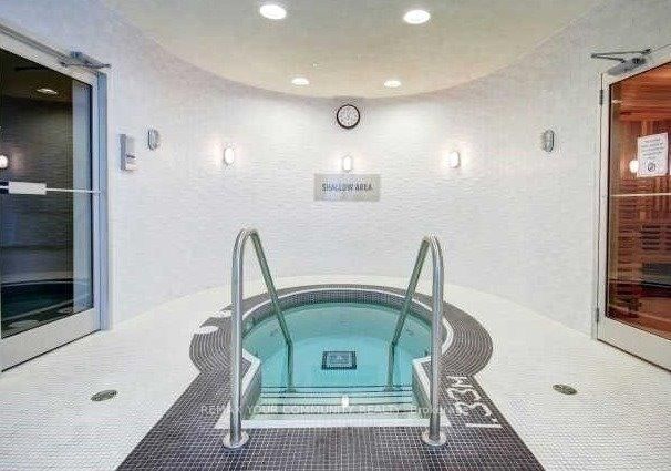 14 York Street • #1709 • Toronto, ON photo 17