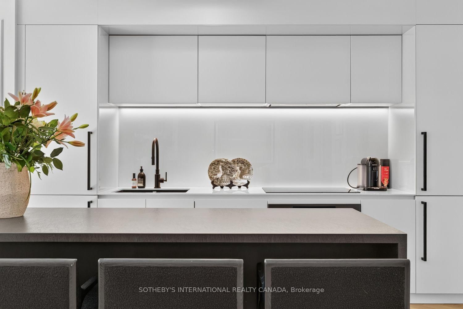 20 Scrivener Square • #301 • Toronto, ON photo 10