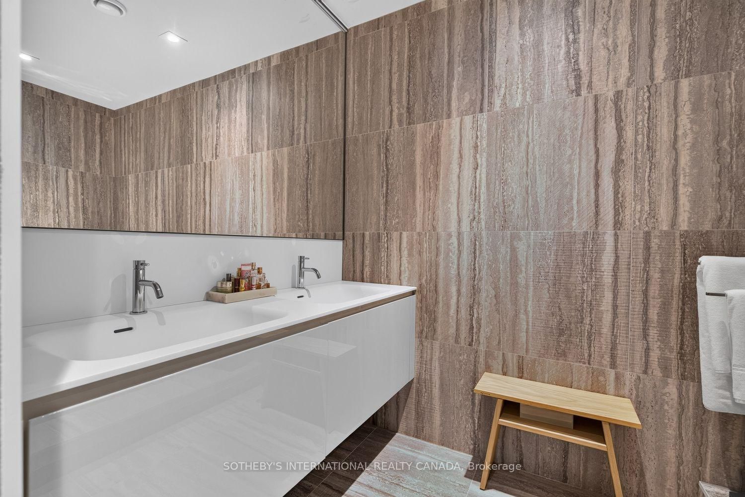 20 Scrivener Square • #301 • Toronto, ON photo 17