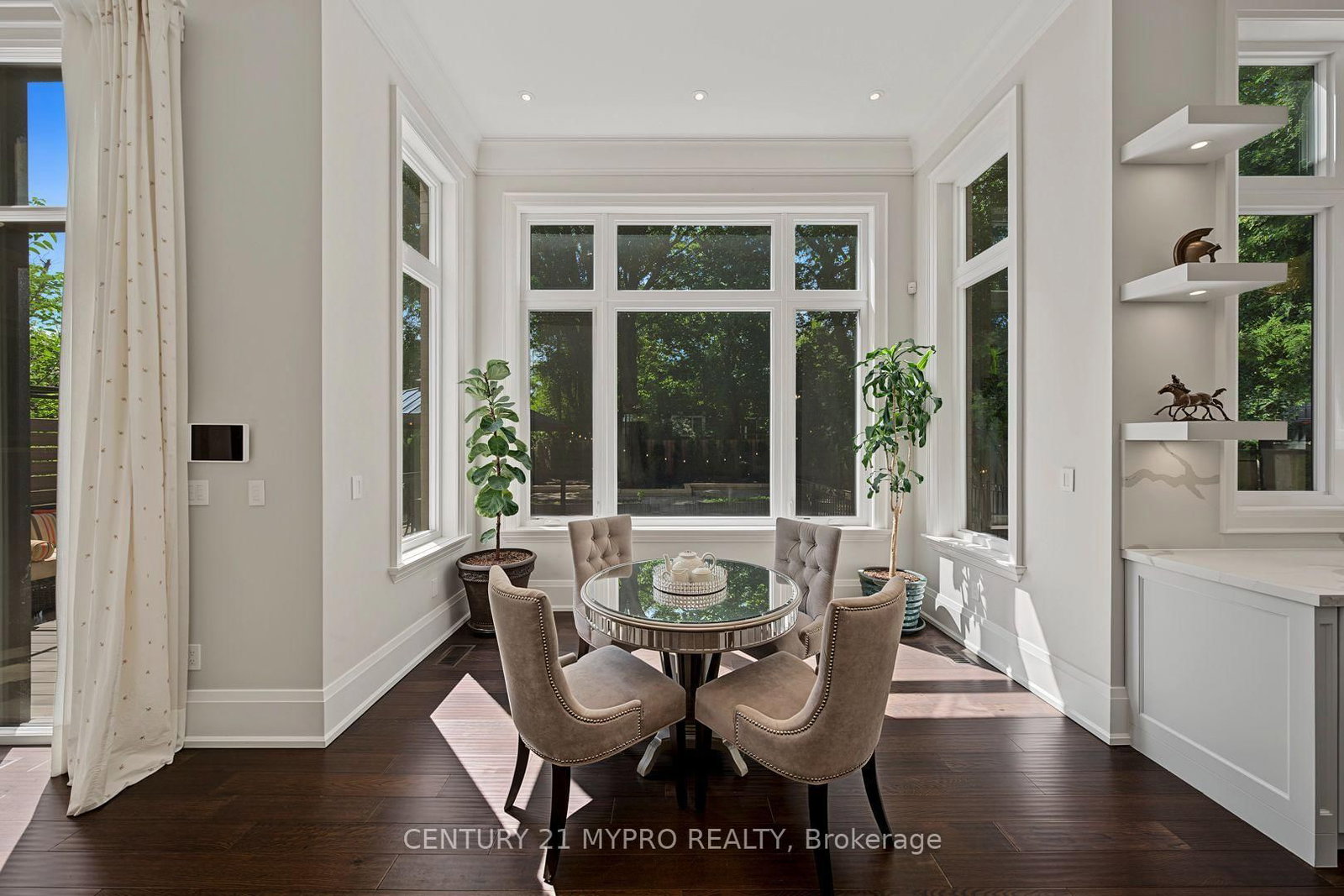5 Glenelia Avenue • Toronto, ON photo 12