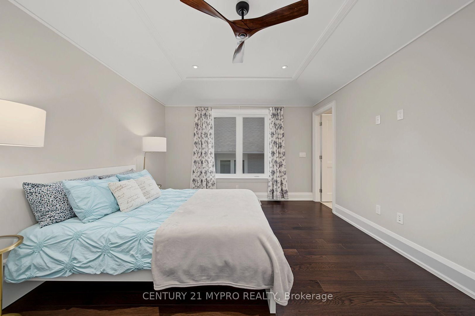 5 Glenelia Avenue • Toronto, ON photo 28