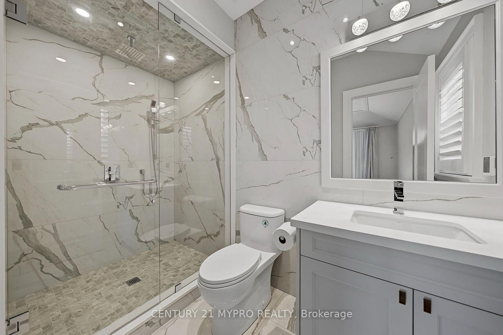 5 Glenelia Avenue • Toronto, ON photo 32