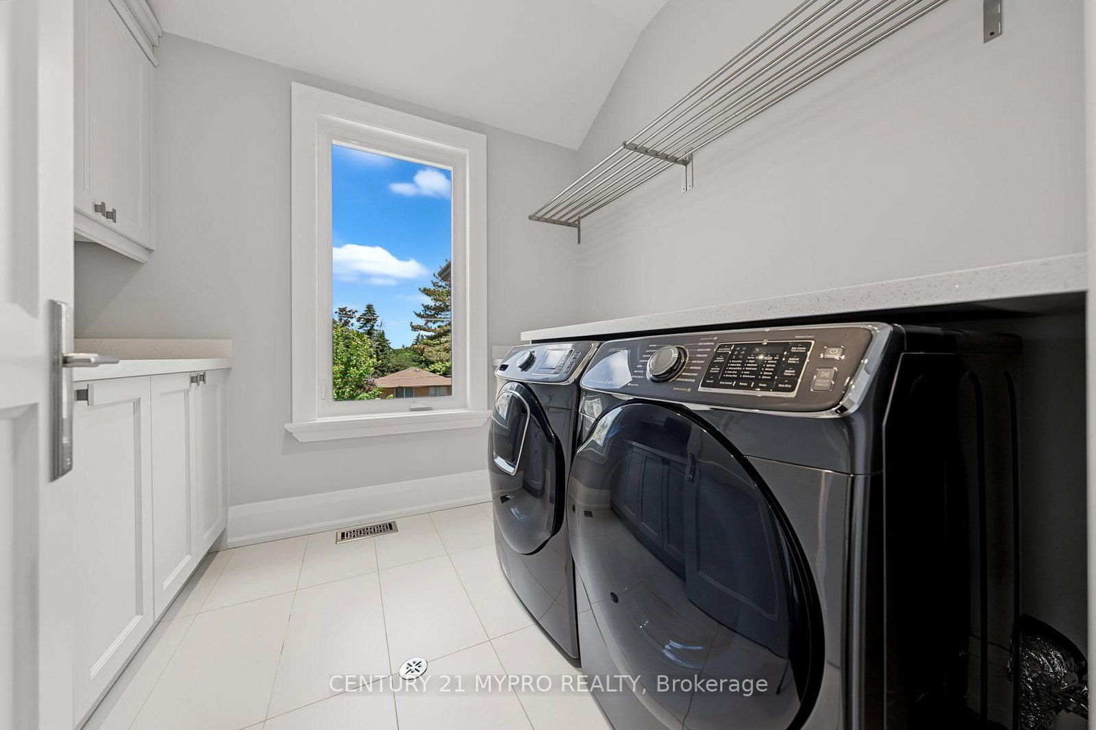 5 Glenelia Avenue • Toronto, ON photo 33