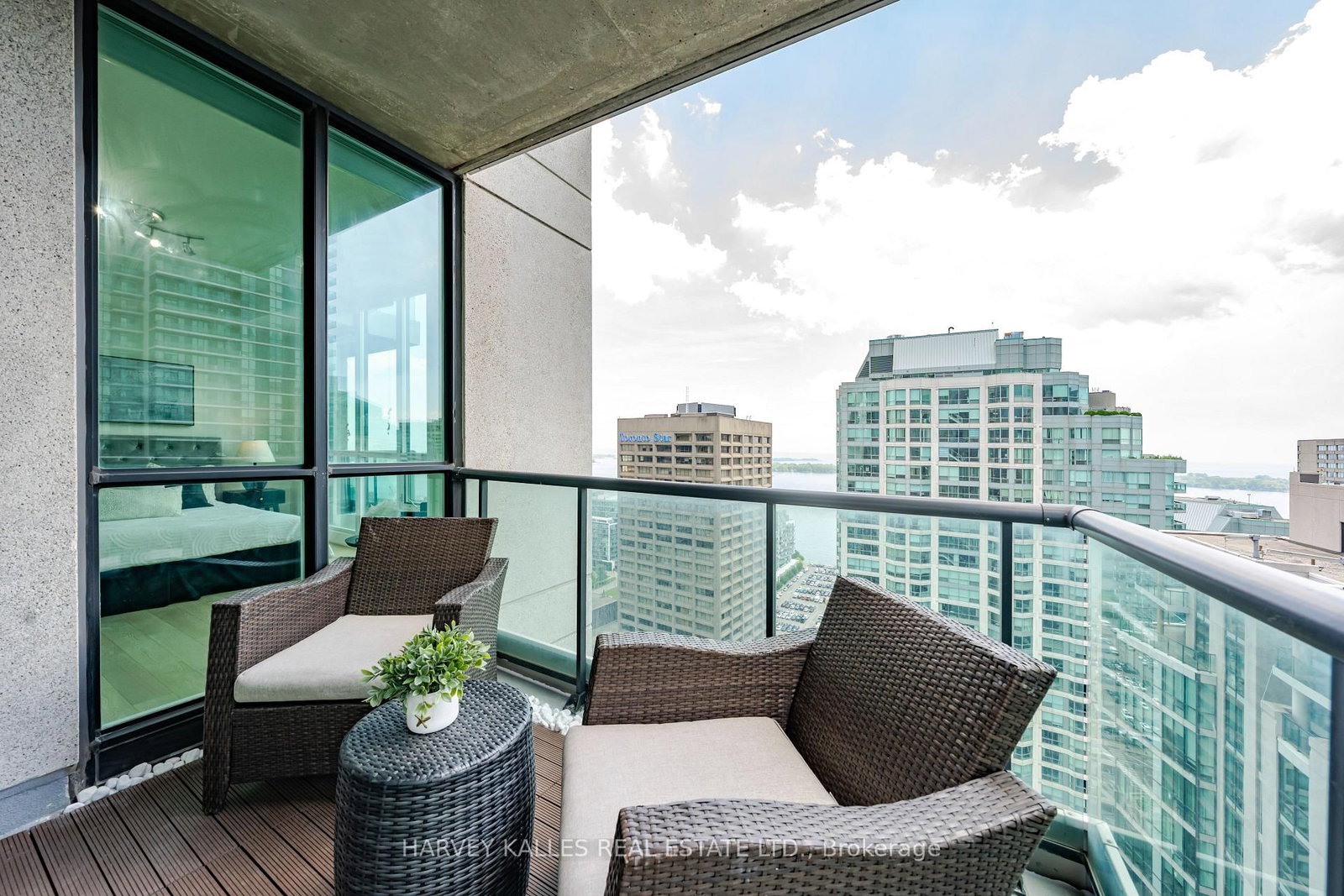 16 Yonge Street • #3211 • Toronto, ON photo 25