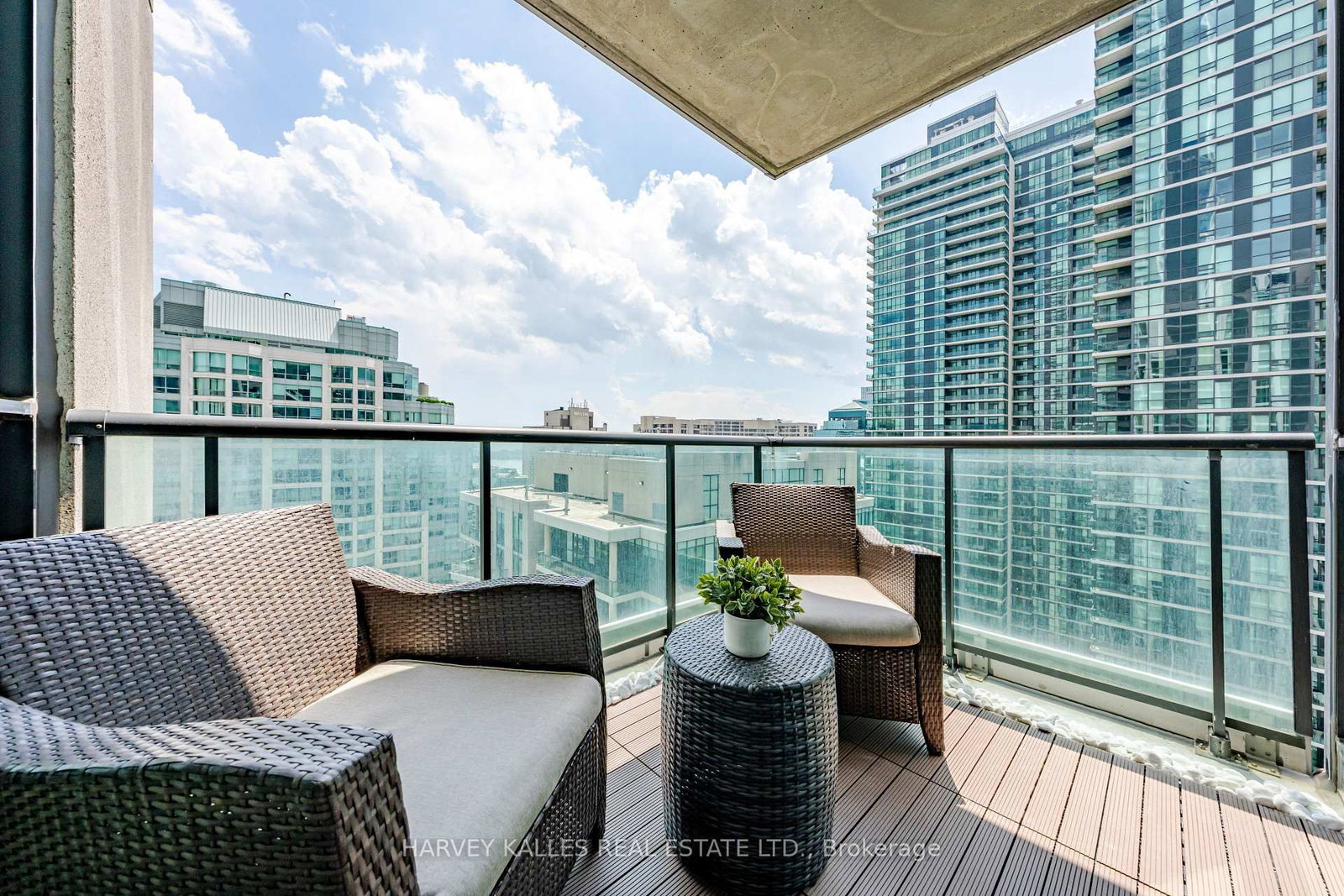16 Yonge Street • #3211 • Toronto, ON photo 26