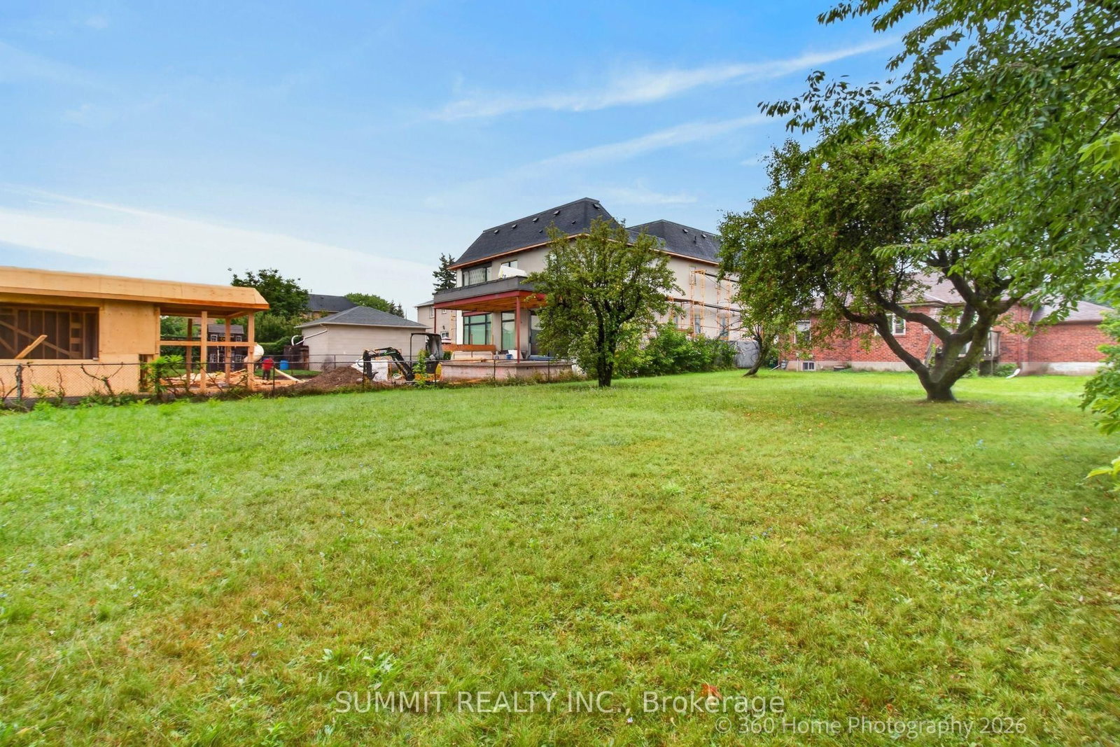 11 Faith Avenue • Toronto, ON photo 18