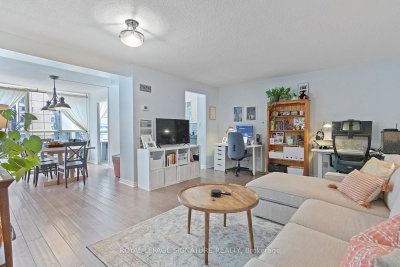 Condo leased at 1013-633 Bay Street, Toronto, Ontario, M5G 2G4 - Bay Street Corridor - MLS: C13733182