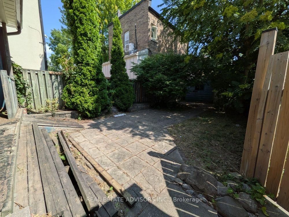 61 Greensides Avenue • Toronto, ON photo 19