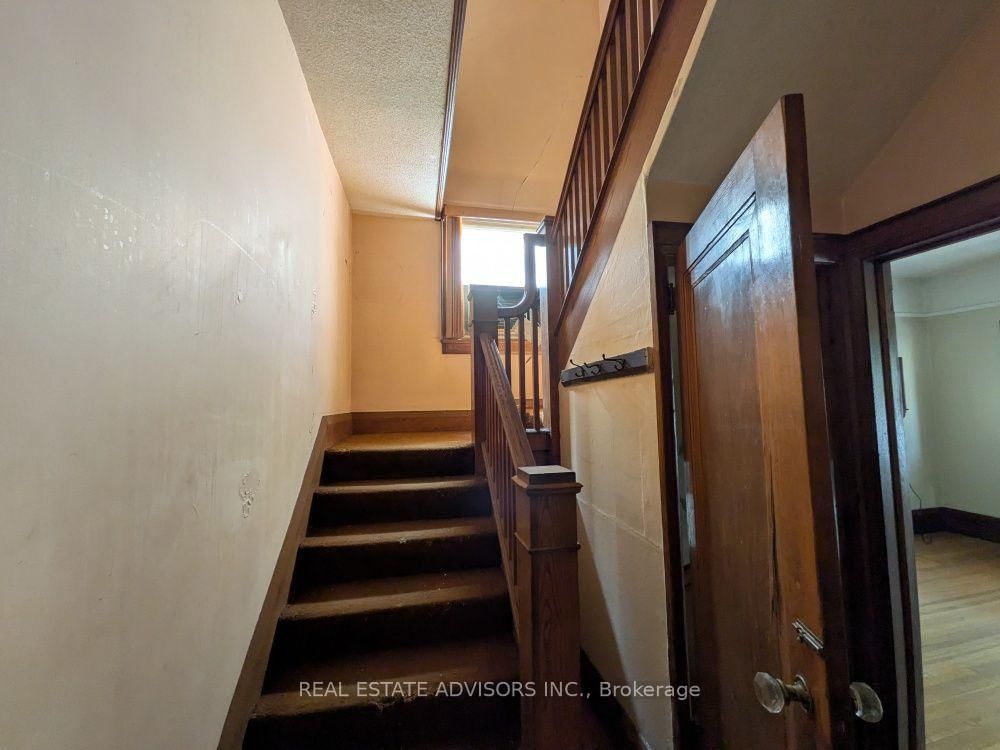 61 Greensides Avenue • Toronto, ON photo 8