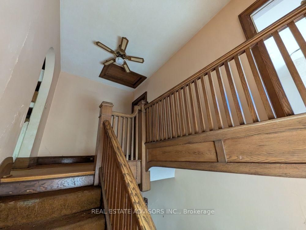 61 Greensides Avenue • Toronto, ON photo 9