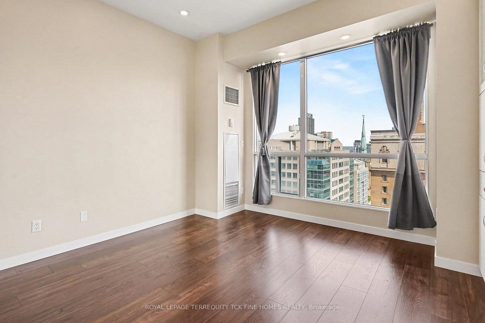 7 King Street E • #1814 • Toronto, ON photo 12