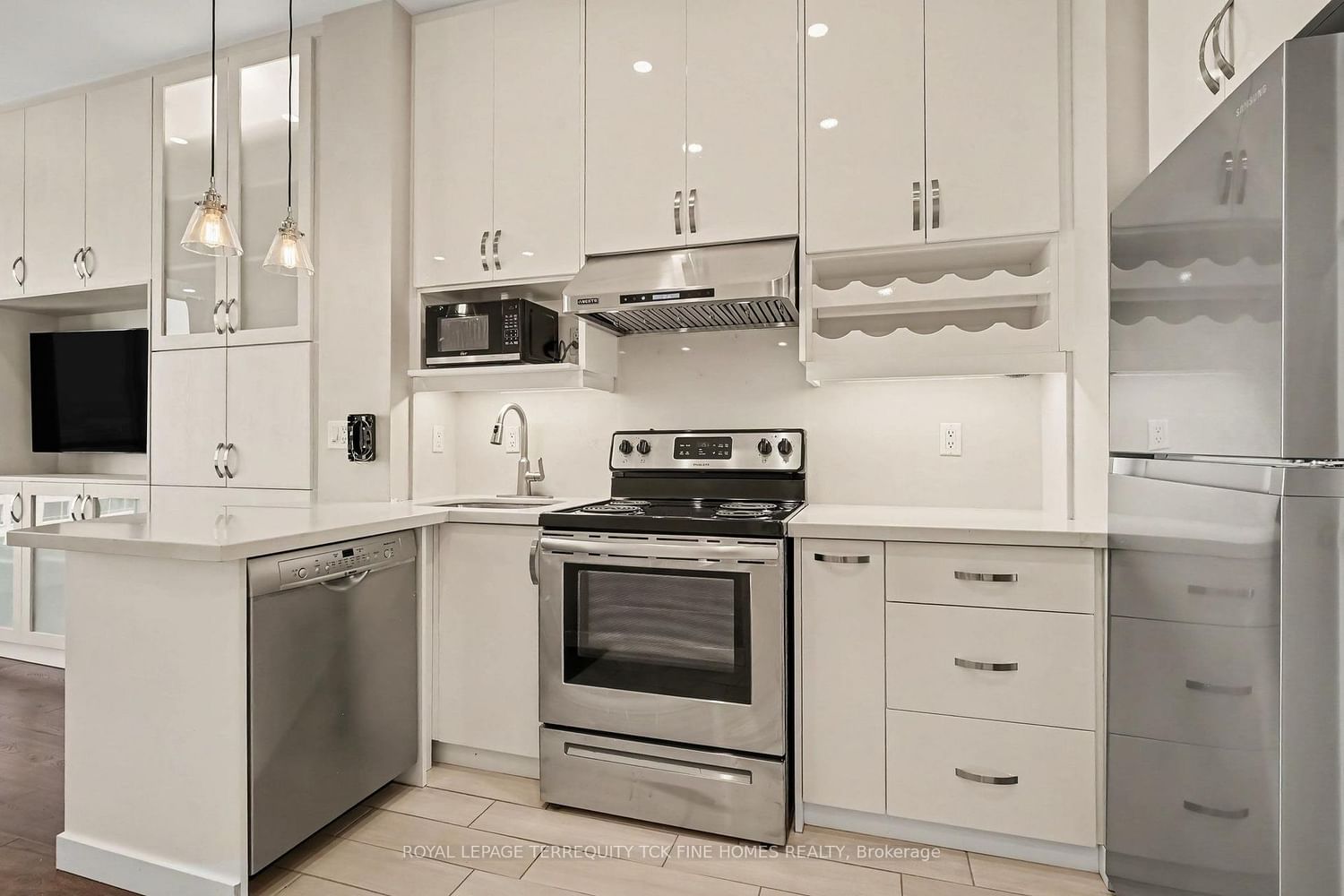 7 King Street E • #1814 • Toronto, ON photo 16