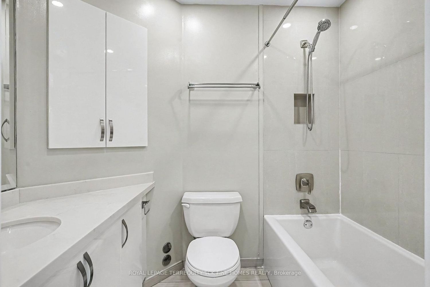 7 King Street E • #1814 • Toronto, ON photo 18
