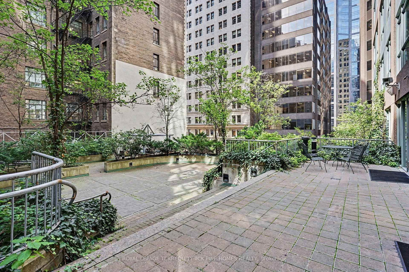 7 King Street E • #1814 • Toronto, ON photo 25
