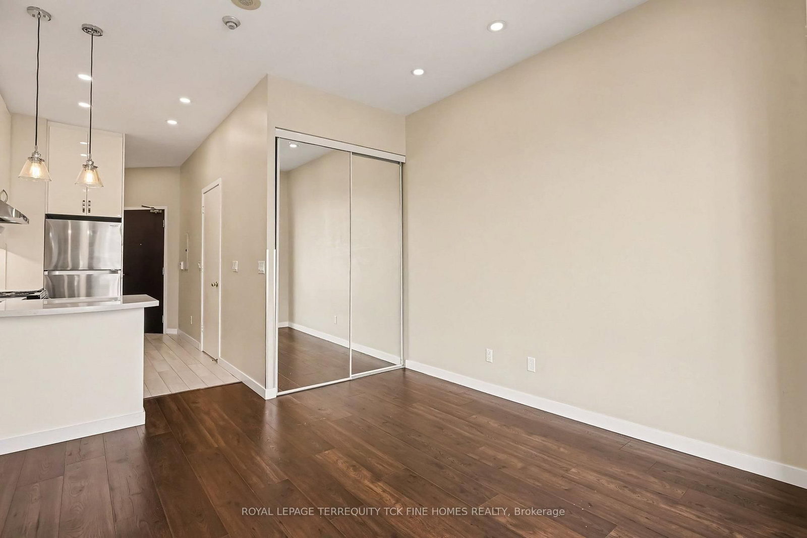 7 King Street E • #1814 • Toronto, ON photo 5