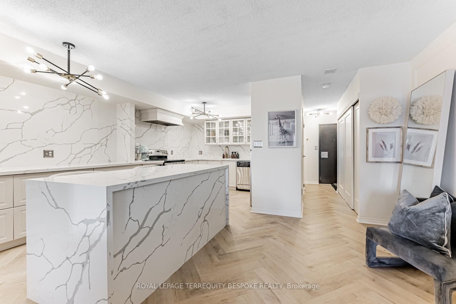 25 The Esplanade • #1107 • Toronto, ON photo 12