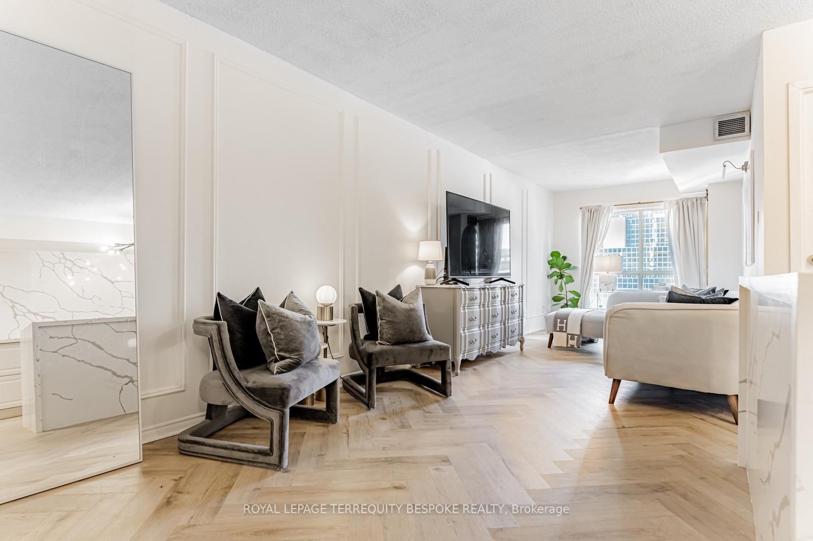 25 The Esplanade • #1107 • Toronto, ON photo 15