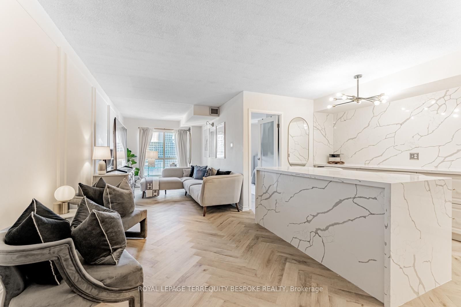 25 The Esplanade • #1107 • Toronto, ON photo 16