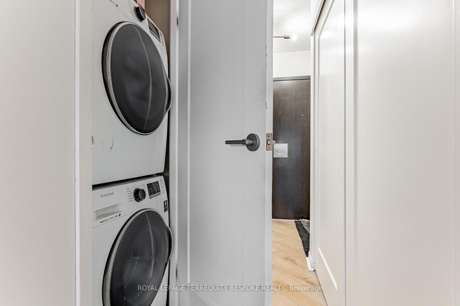 25 The Esplanade • #1107 • Toronto, ON photo 29