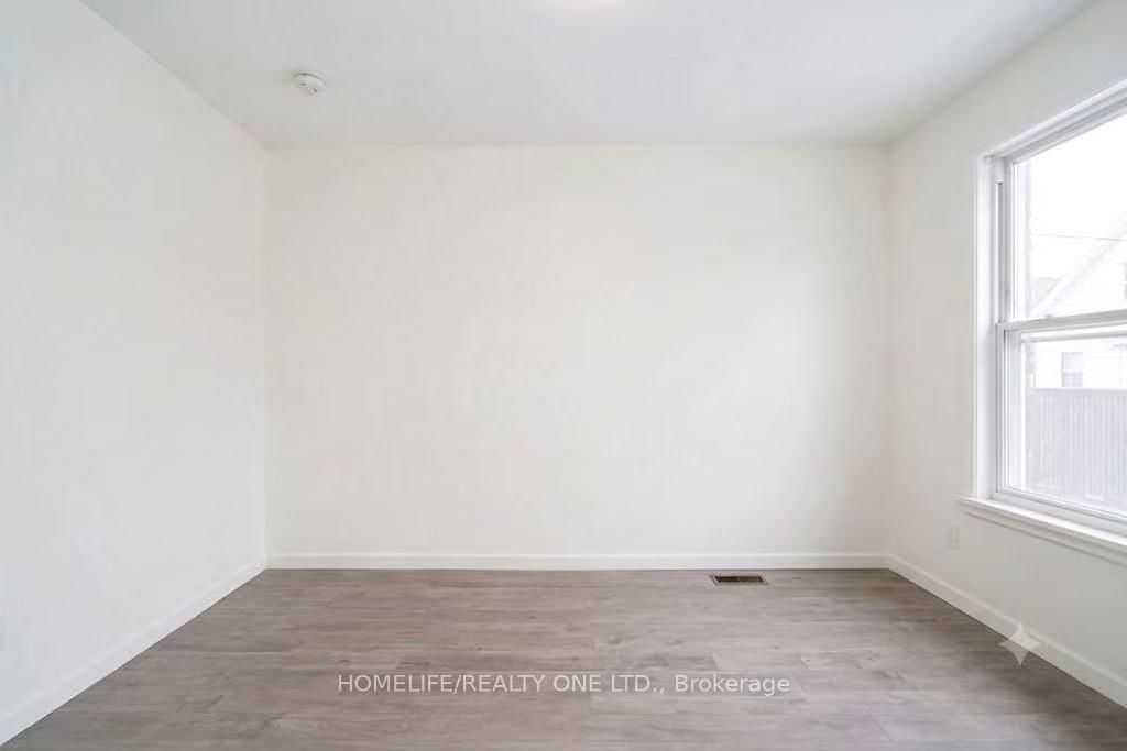 104 Benson Avenue • Toronto, ON photo 17