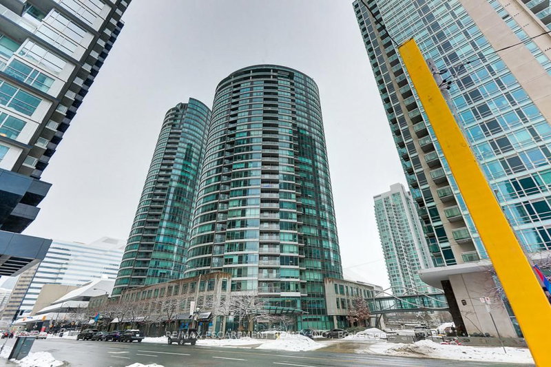 2510 - 373 Front Street W