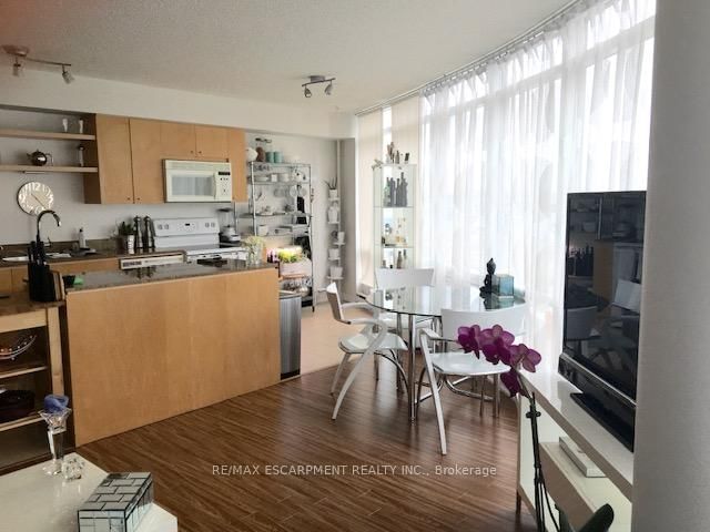373 Front Street W • #2510 • Toronto, ON photo 10