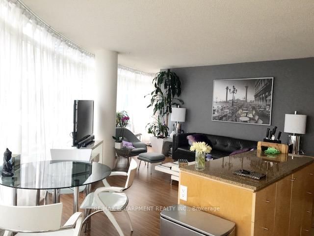 373 Front Street W • #2510 • Toronto, ON photo 13