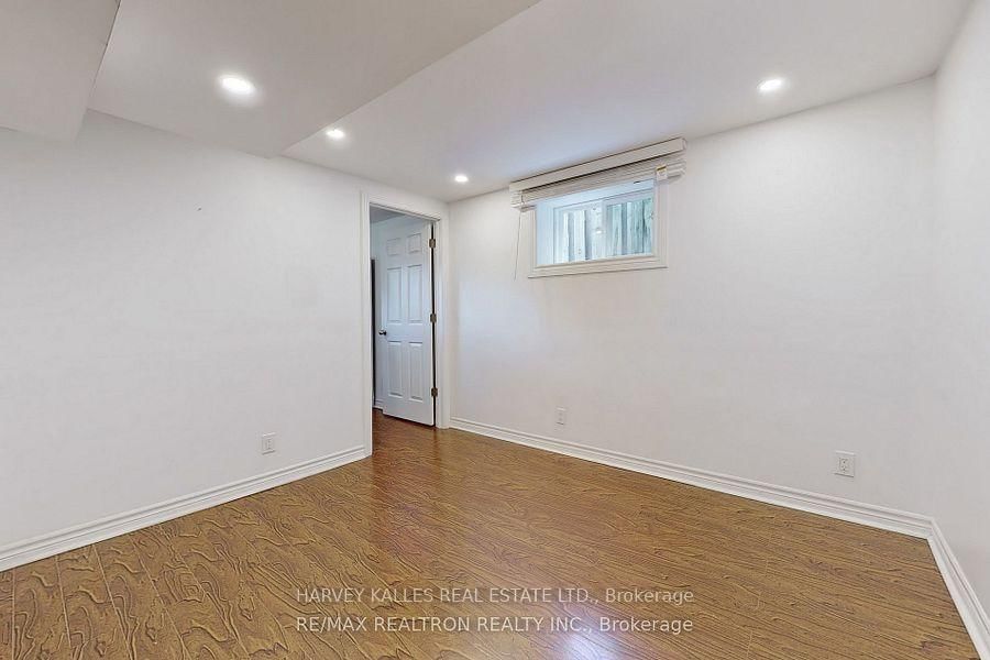 Lower - 142 Combe Avenue, Toronto 5