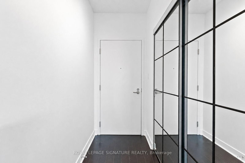 904 - 1171 Queen Street W